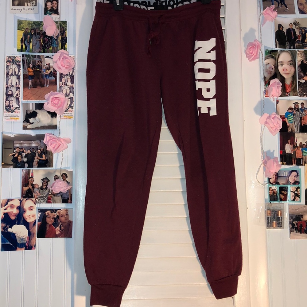 Rue 21 || Maroon Sweatpants